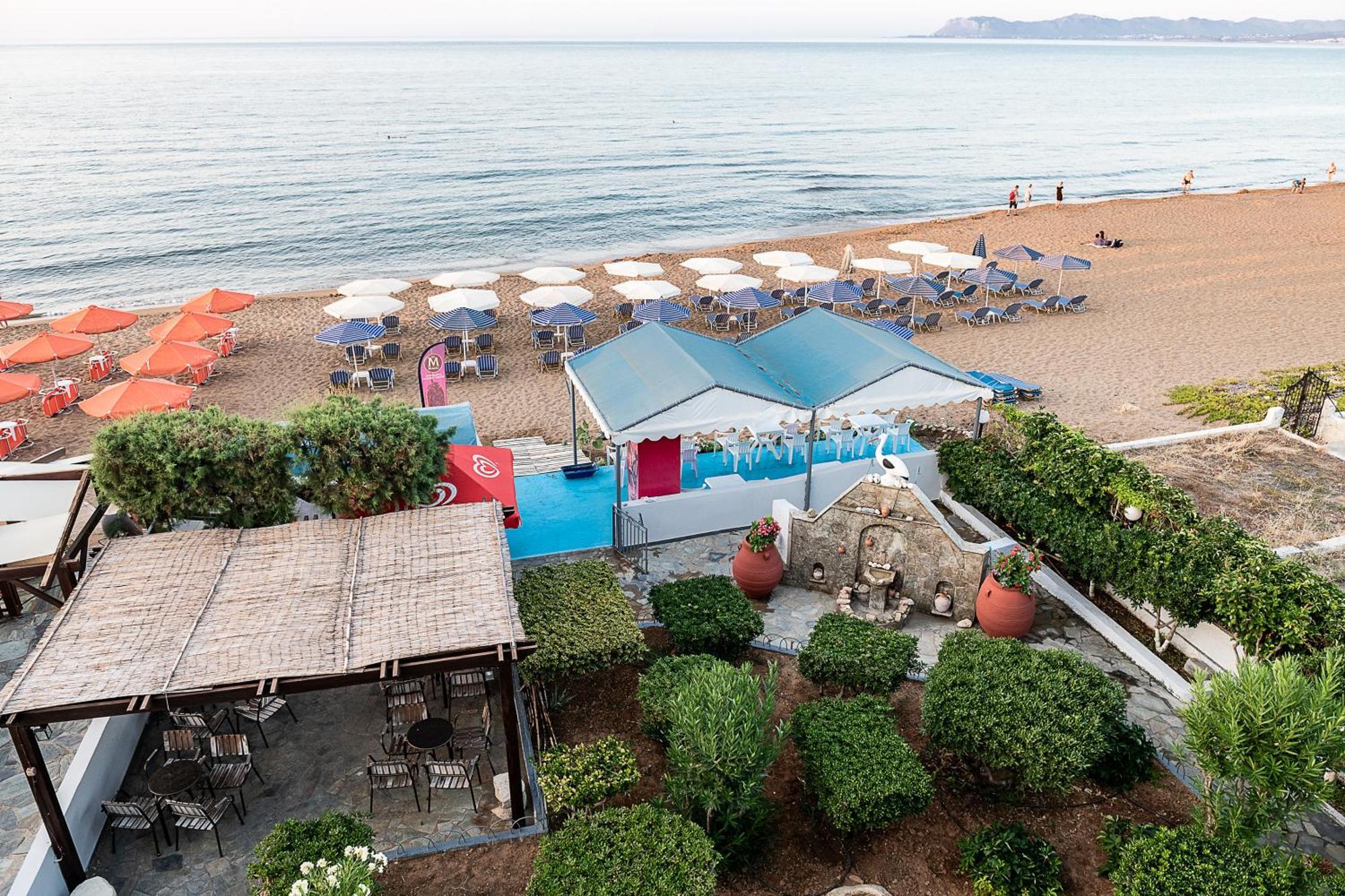 Lia Beachfront Apartments Stalós Eksteriør bilde
