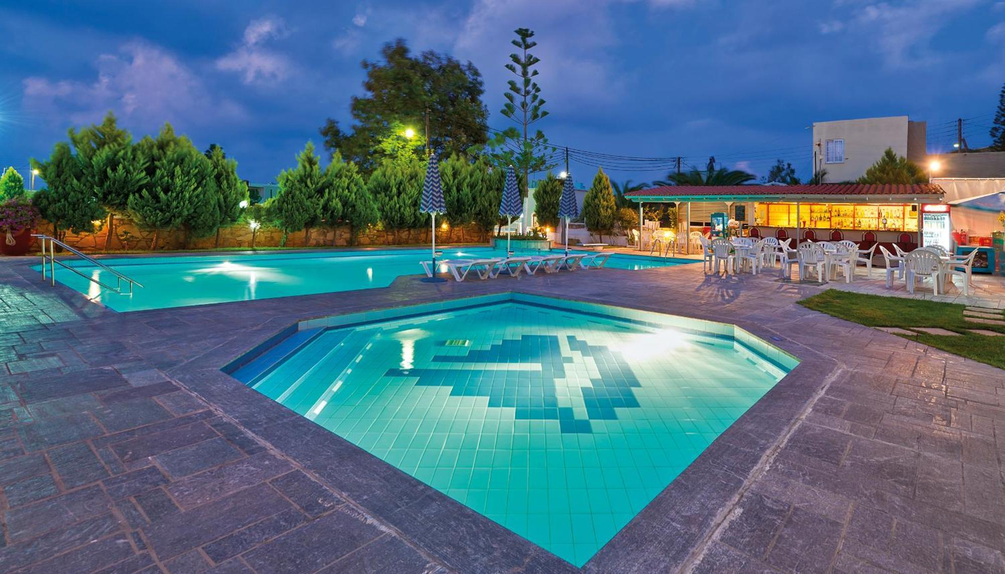 Lia Beachfront Apartments Stalós Eksteriør bilde