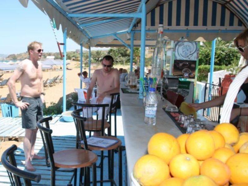 Lia Beachfront Apartments Stalós Eksteriør bilde