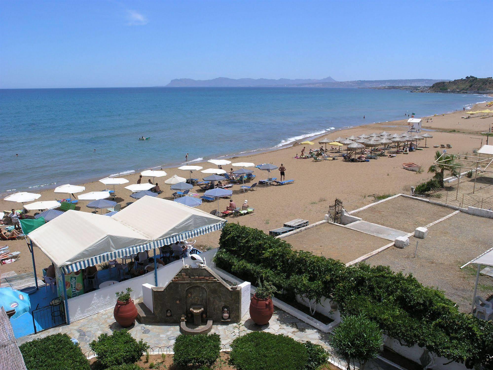 Lia Beachfront Apartments Stalós Eksteriør bilde