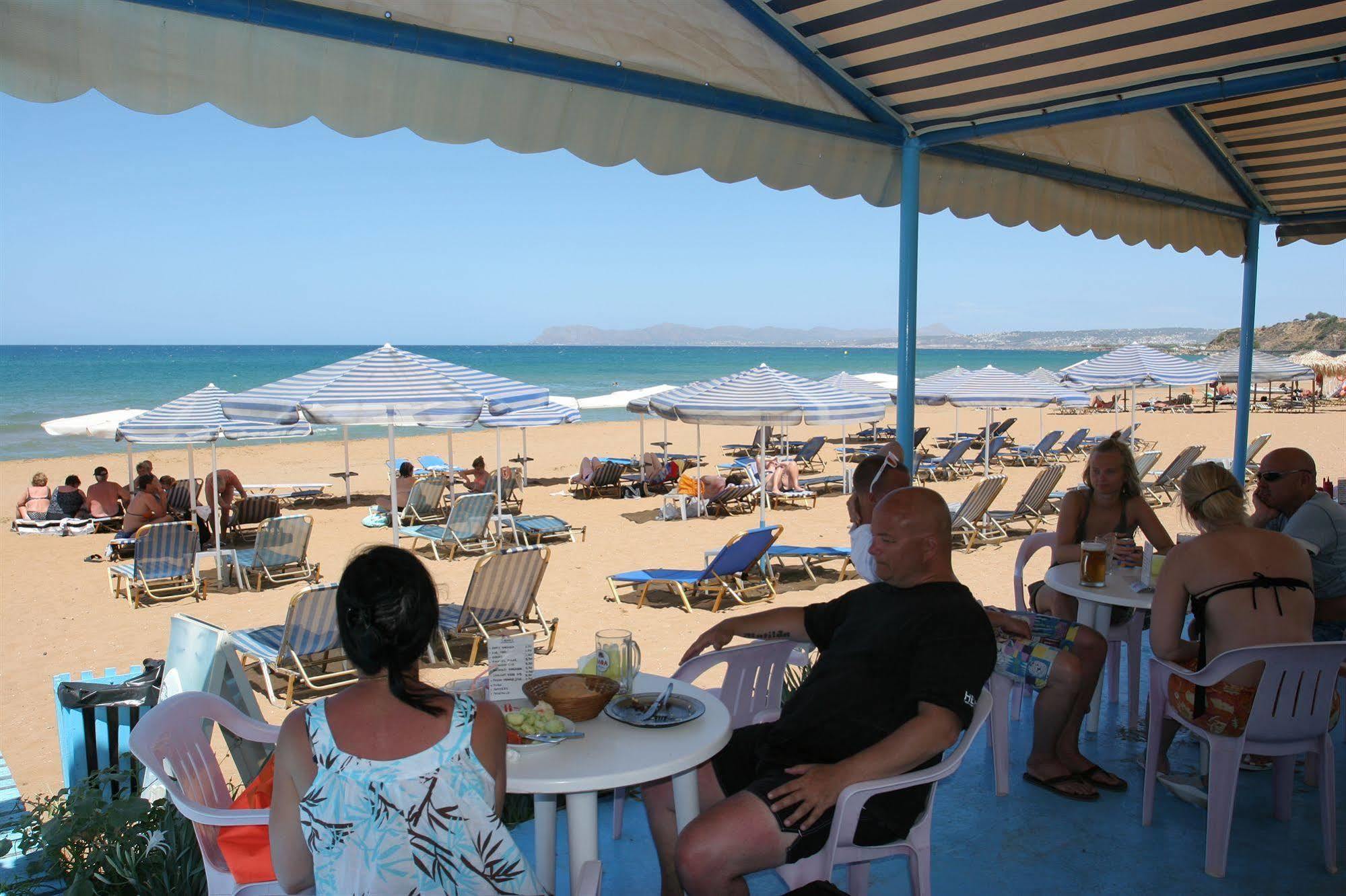 Lia Beachfront Apartments Stalós Eksteriør bilde