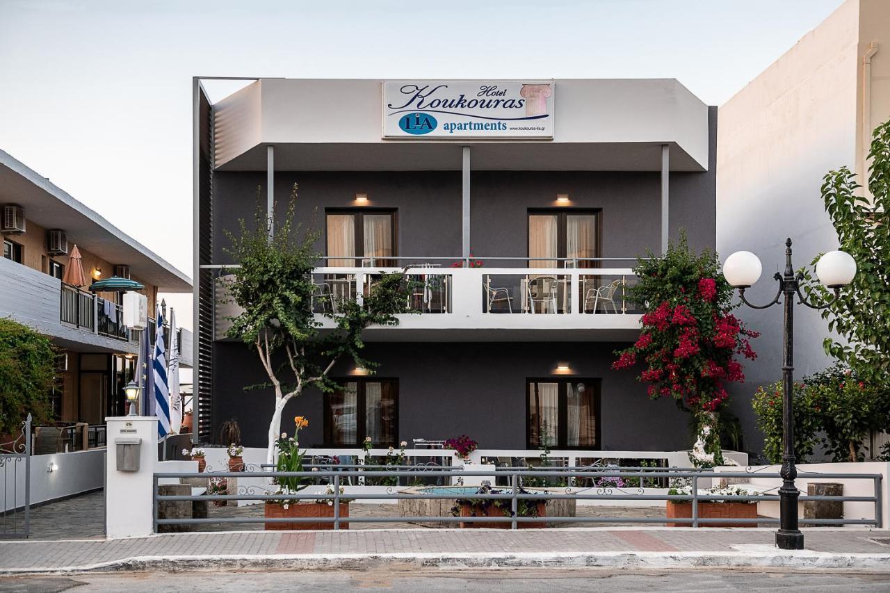Lia Beachfront Apartments Stalós Eksteriør bilde